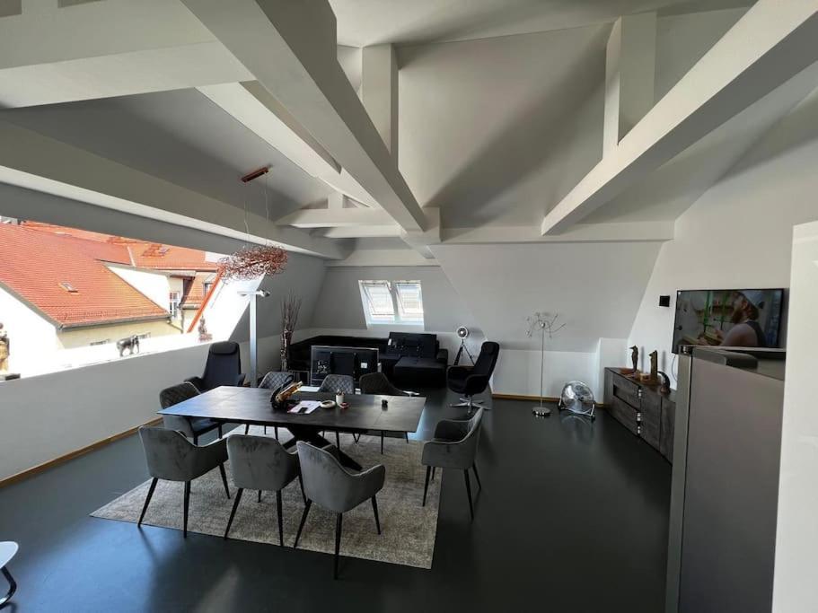6 Zimmer Maisonette-Penthouse Pool Dachterrasse Luxus München Exterior foto